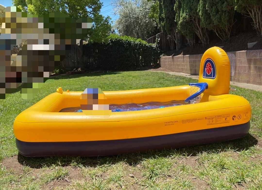 Inflatable Kiddie Pool with basketball Hoop