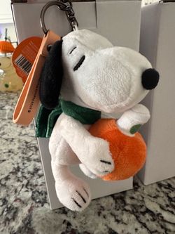 Starbucks snoopy key chain