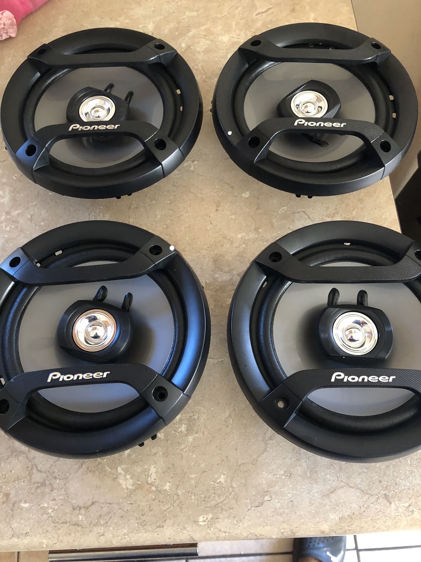 Speaker 🔈 Pioneer De Vos Y Amplificador Estan Nuevos No Los Ise