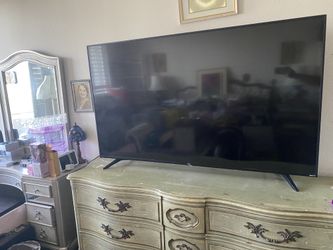 TCL 65” 4K Roku Smart TV – $250 (Must Go!)