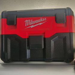 LIKE NEW MILWAUKEE 18V 2 GALLON WET/DRY VACUUM TOOL ONLY. 