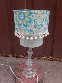 Pom pom Table Lamp $16.00 cash only (serious buyers)
