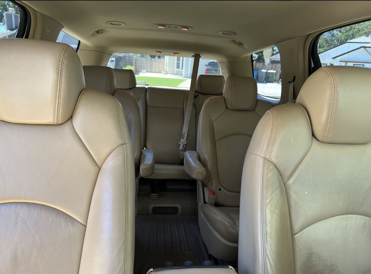 2008 Saturn Outlook for Sale in Elk Grove, CA OfferUp