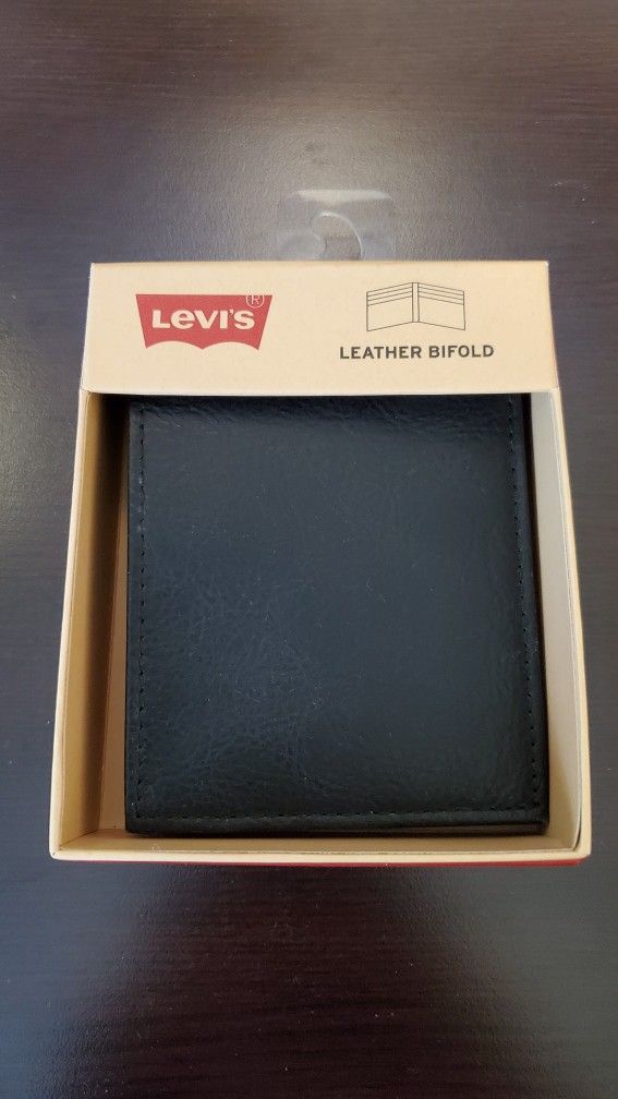Levi's Leather Bifold Wallet (Brand New!)