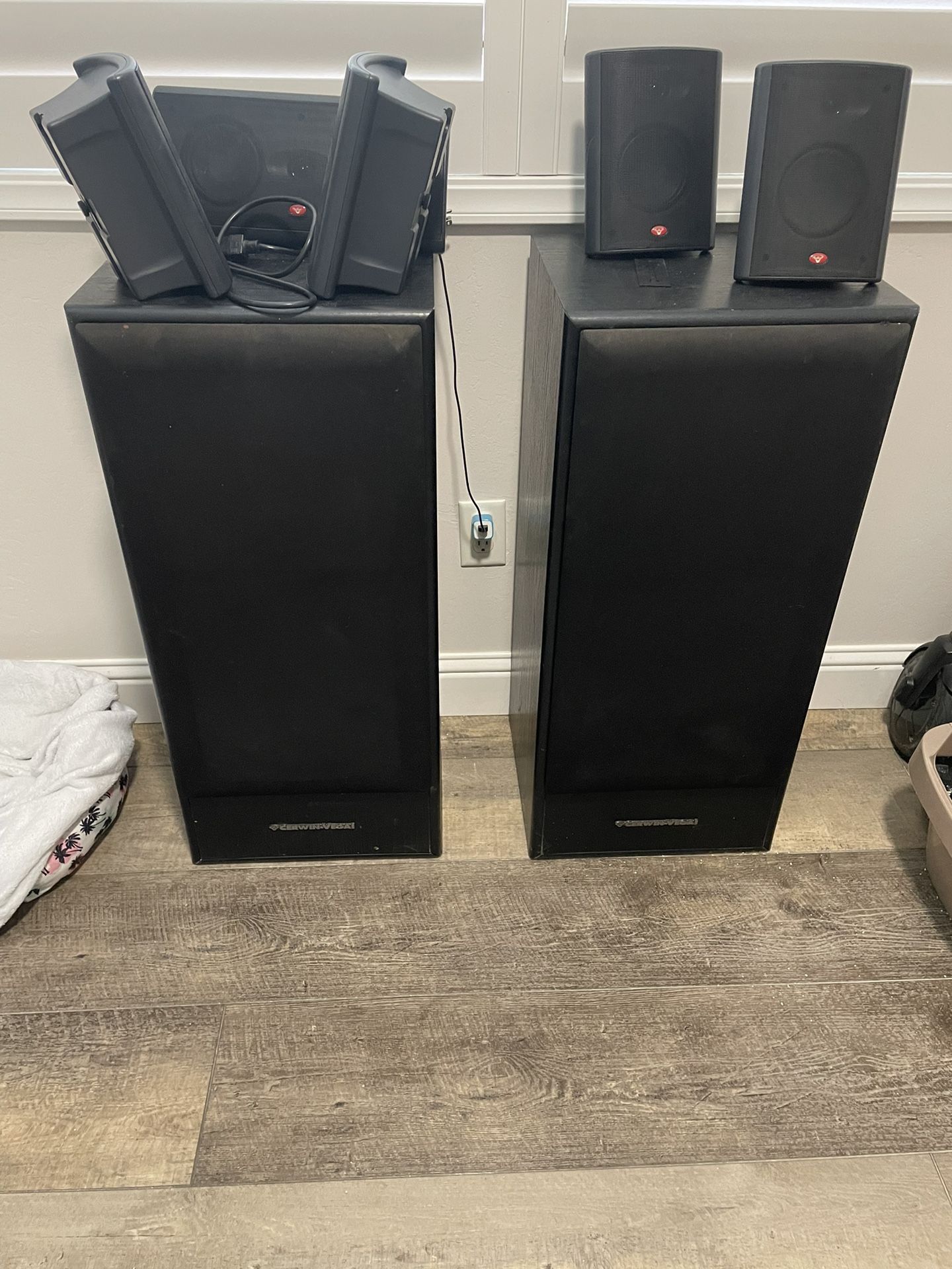 Cerwin Vega E712 home speakers for Sale in Bakersfield, CA OfferUp