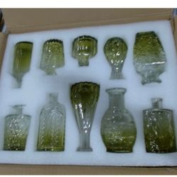 {NEW} 20-Beautiful Centerpiece Inbagi Mini Glass Bud Vase Set. Still in box.