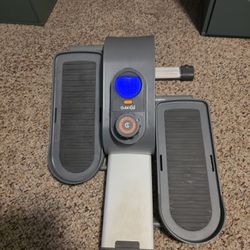 Cubii Go Under Desk Elliptical 