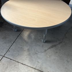 Mesa Redonda Pequeña (small Table)