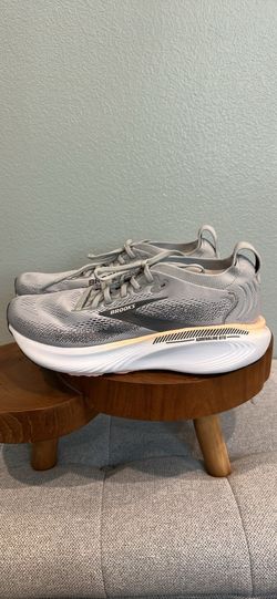 Brooks Adrenaline GTS Womens 9.5 Running Shoes