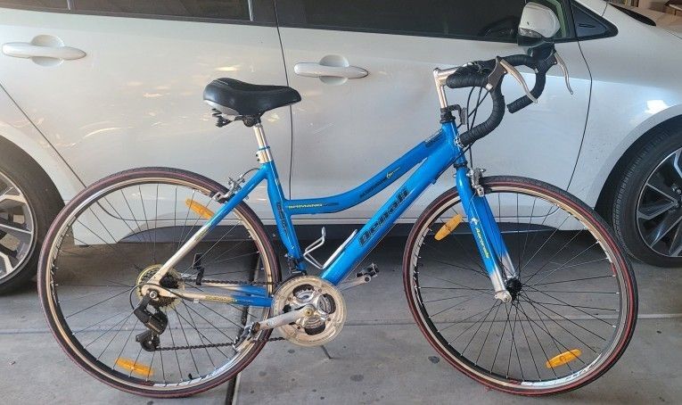 GMC Denali Women's Road Bike