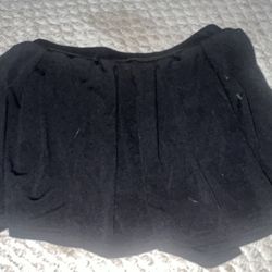 Shein Women’s Pleated Black Skort Size Medium