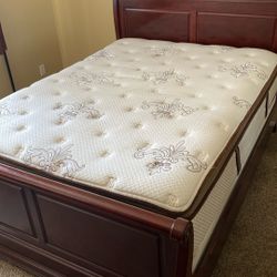 Queen Cherry Sleigh Bed With Stearns And Foster Estate Mattress/box Spring
