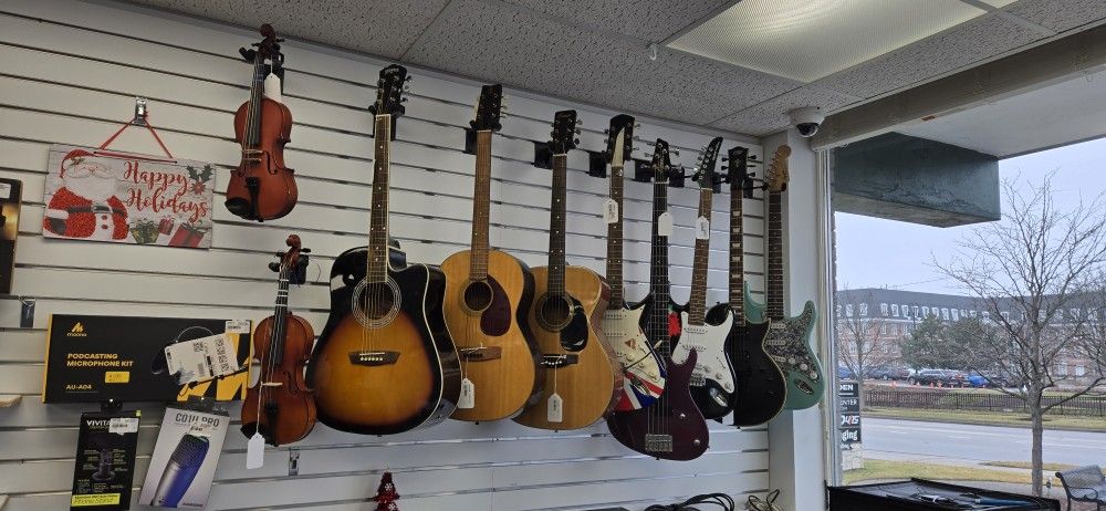 Assorted Guitars, Bass and Violins!! 🎸🎻