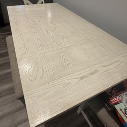 Big 8 Seater Table Can Adjust And Make It A 4 Seater As Well Comes With Two Chairs And A Bench 