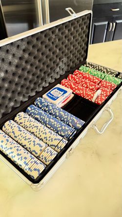 500 Count Texas Hold’em Poker Set with Metal Case