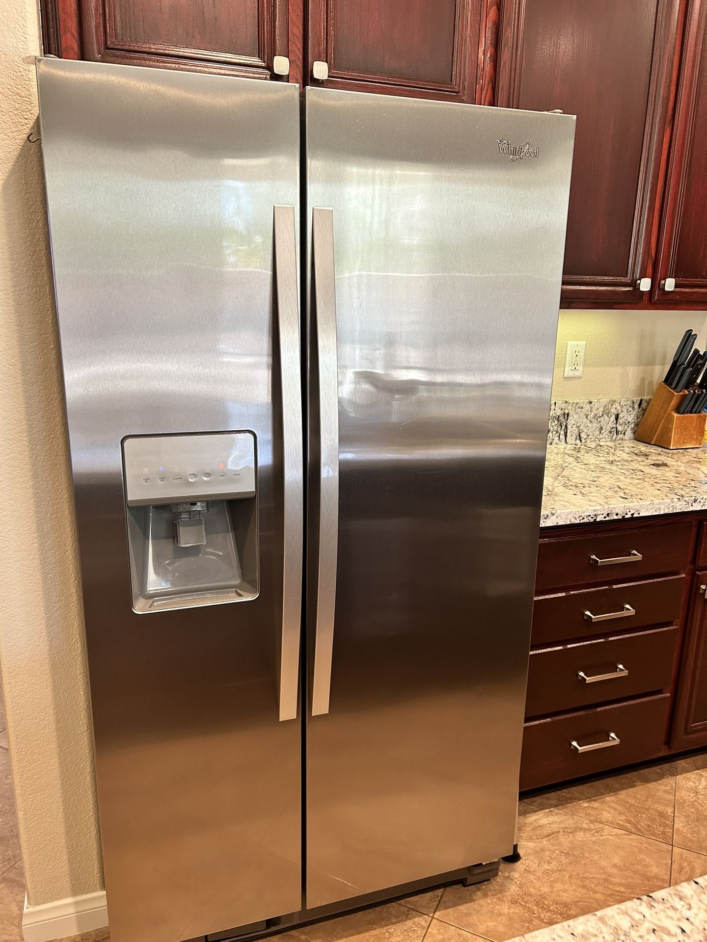 Whirlpool Fridge In Great Working Condition
