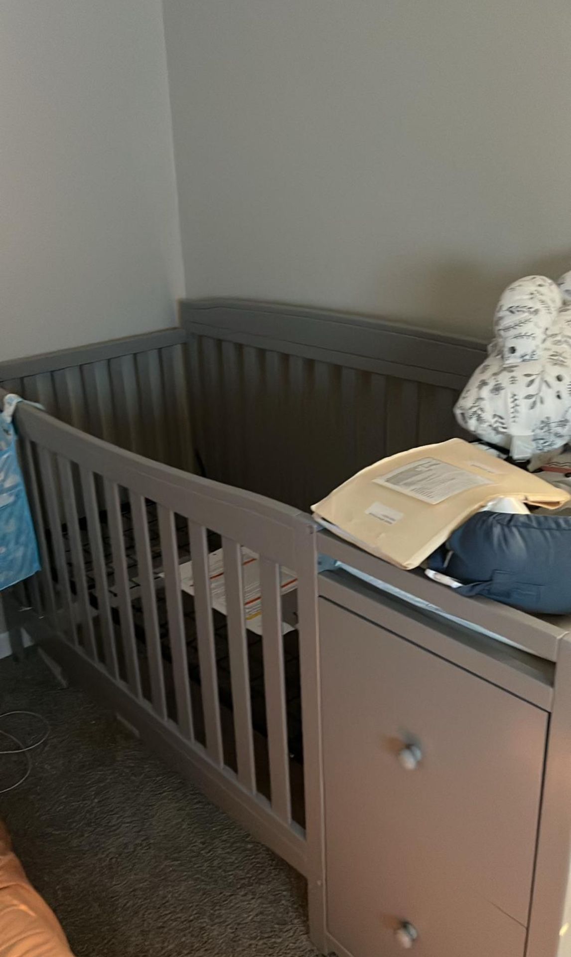 baby crib