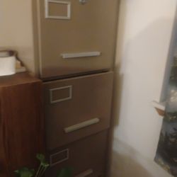 Four Drawer filing Cabinet 
