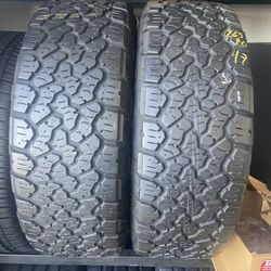 PAIR OF TIRE 265 70 17 GENERAL 85% LIFE