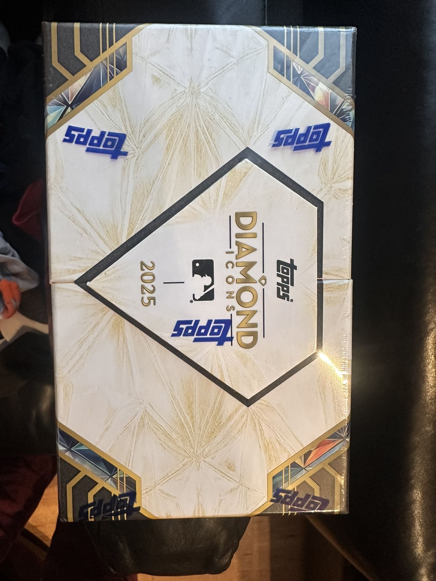2025 Topps Diamond Icons Baseball MLB Hobby Box Factory Sealed In Hand