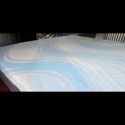 King Size TEMPUR  LUXEbreeze Firm  2.0 