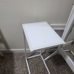 2 Table Small  2 Mesa Pequenas 