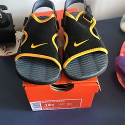 Kids Nike Sandles 13c
