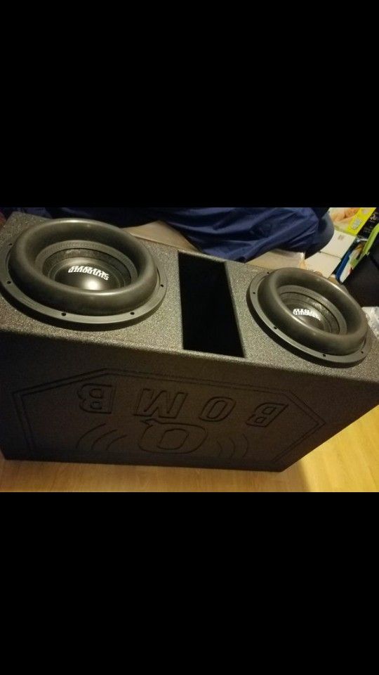 2 Sundown X12" in Q Bomb Ported Box