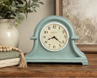 Vintage Presentime Mantel Clock – Shabby Chic Blue