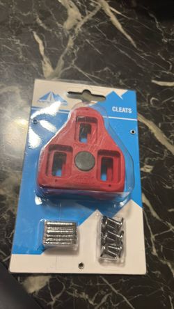 Shoes cleats new