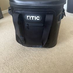 RTIC 30 Can Soft Cooler
