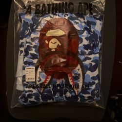 Bathing Ape Shark Hoodie Size XL 