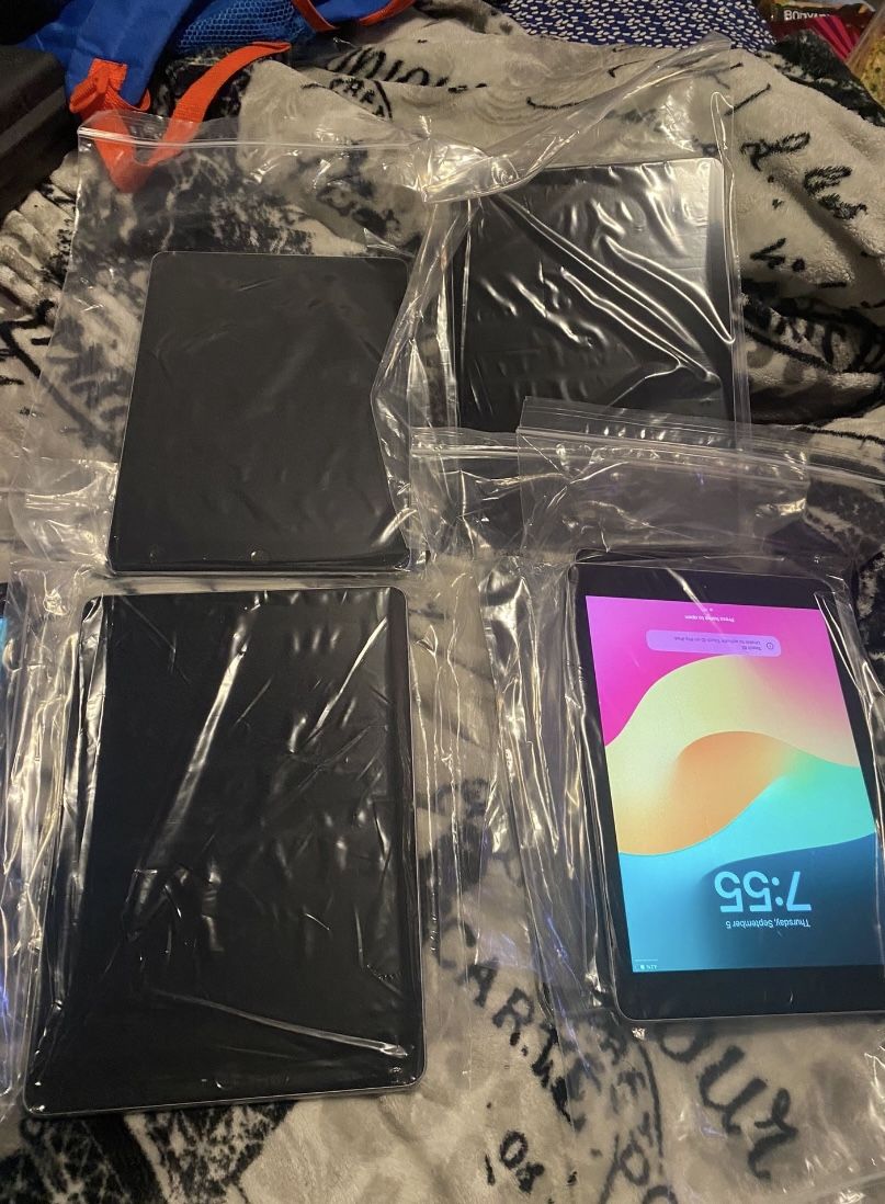 iPad 6 Gen 32gb WiFi Lot