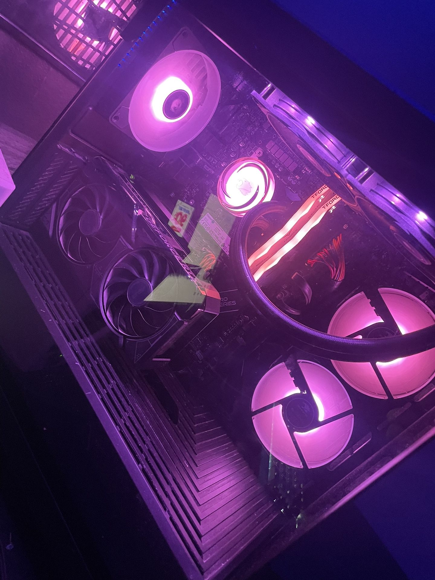 PC with kbm and mouse pad (traded only)look in describtion