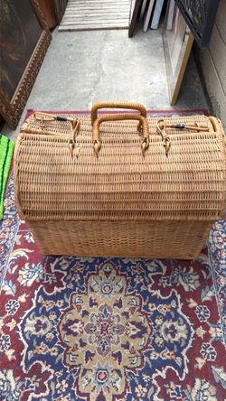 Mid Century picnic basket