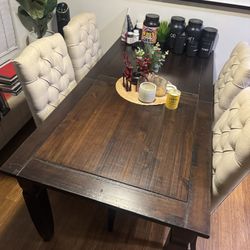 High Quality Dining Table