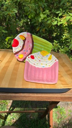 Cupcake Shaped Dessert Plates