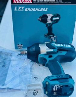 Makita 18V LXT Lithium-lon Brushless Cordless High Torque 1/2" Sq. Drive Utility Impact Wrench