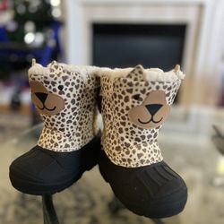 Cat & Jack Cheetah snow boots Size 7 Toddler 