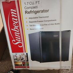 Sunbeam Mini Fridge, New in Box!