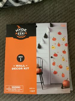 Brand New Hyde & Eek! Pumpkin Wall Decor Kit