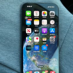 iPhone 15 Plus 128GB CARRIER UNLOCKED