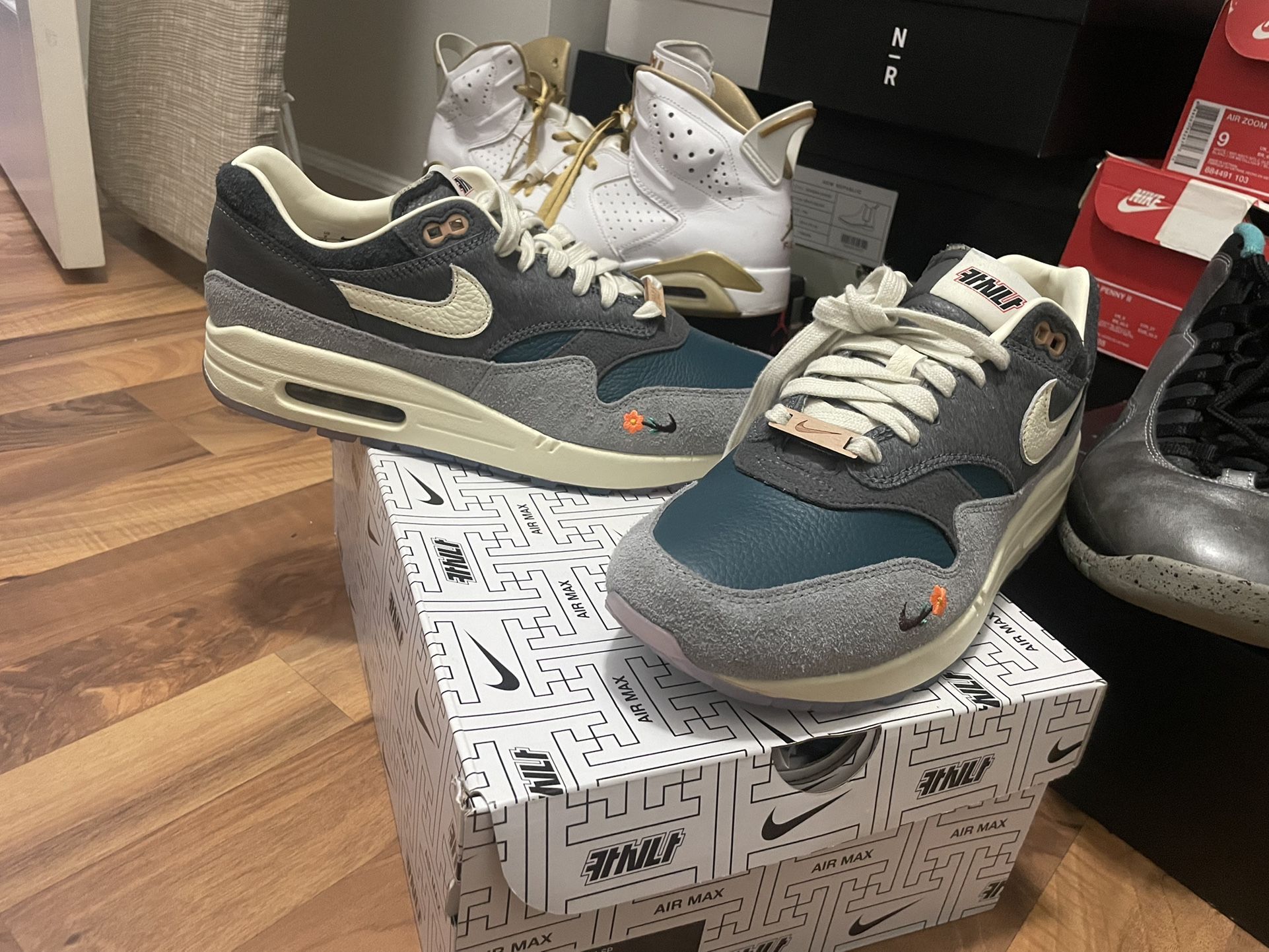 Nike Air Max Kasina Sz 9 VNDS