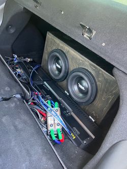 BADDLABZ CUSTOM BOX AND RESLIENT SOUNDS GOLD 8 WOOFERS