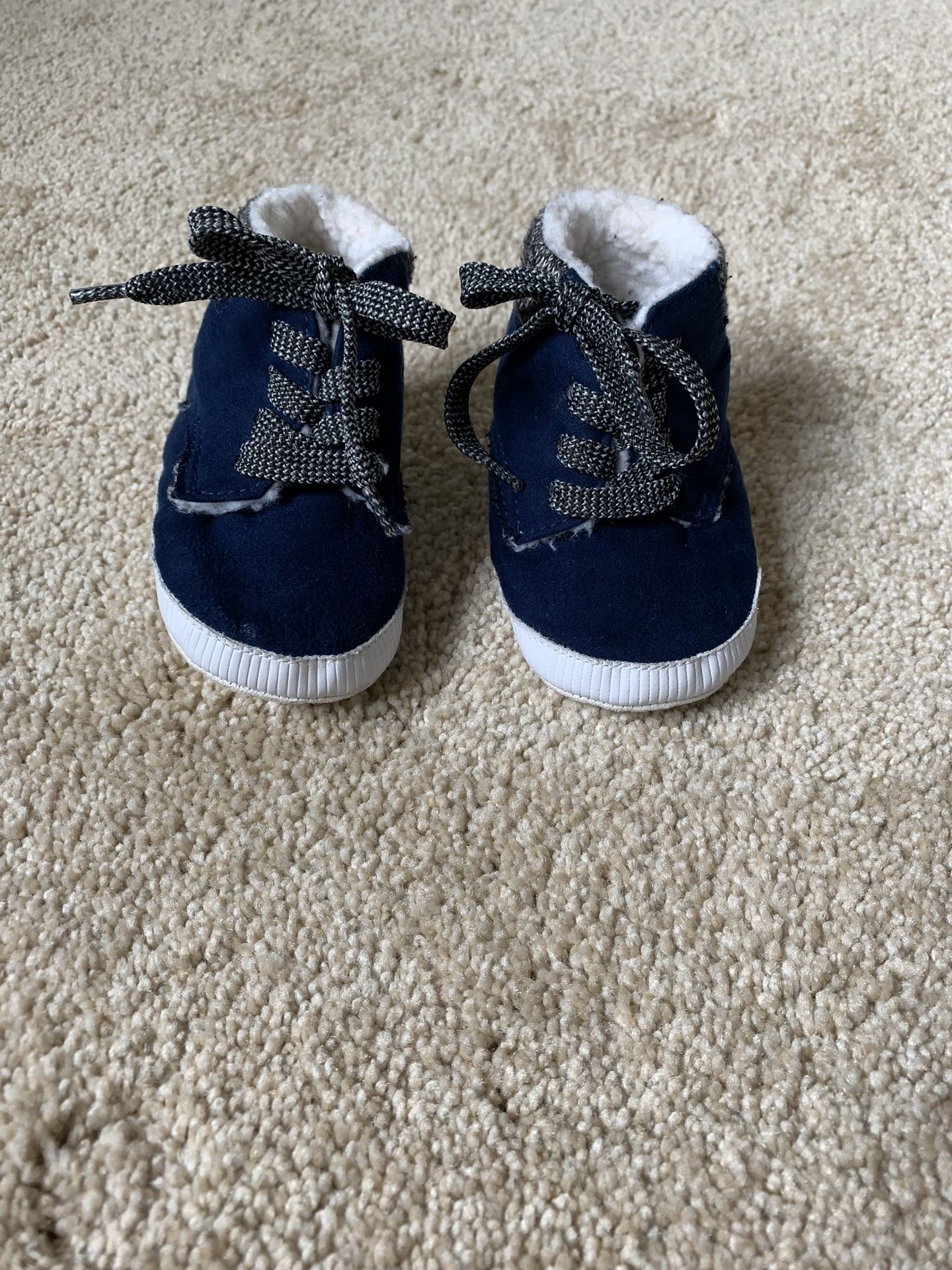 Baby Gap baby shoes size 6-12mos