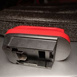 Adapter Convert craftsman 20v in dewalt 20v---Milwaukee M18