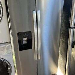 Whirlpool Fridge Stainless Steel / Working Perfect/ 1 Month Warranty 