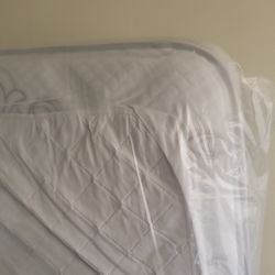 Queen mattress 