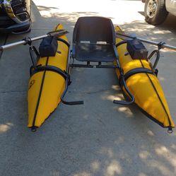 Pontoon Fishing Boat