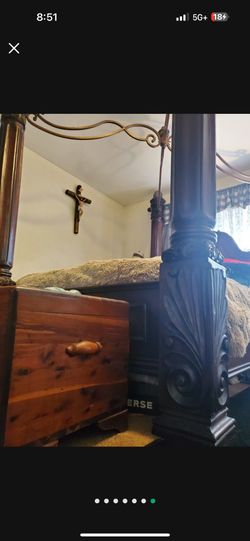 Queen Bed